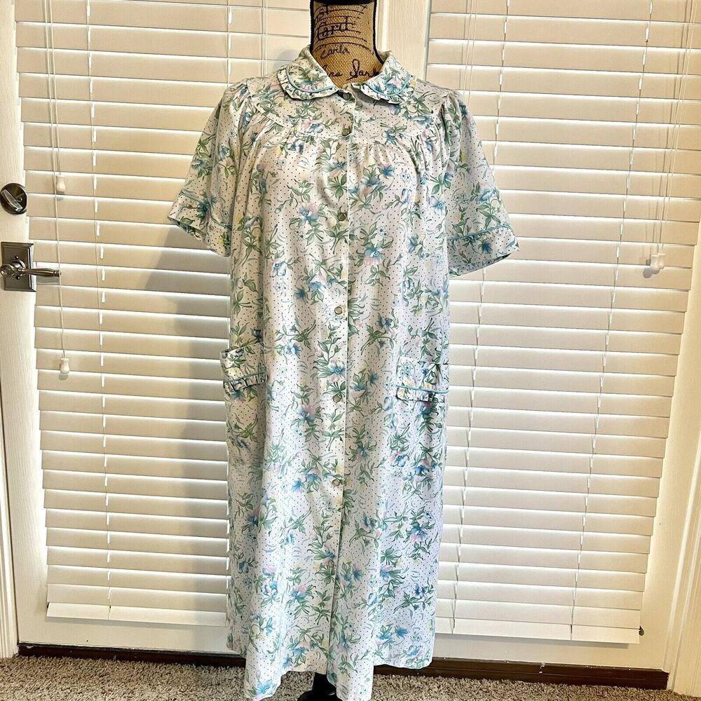 Vintage Fundamentals Medium Snap Up Lounge Robe Housecoat Sleep Dress Gown